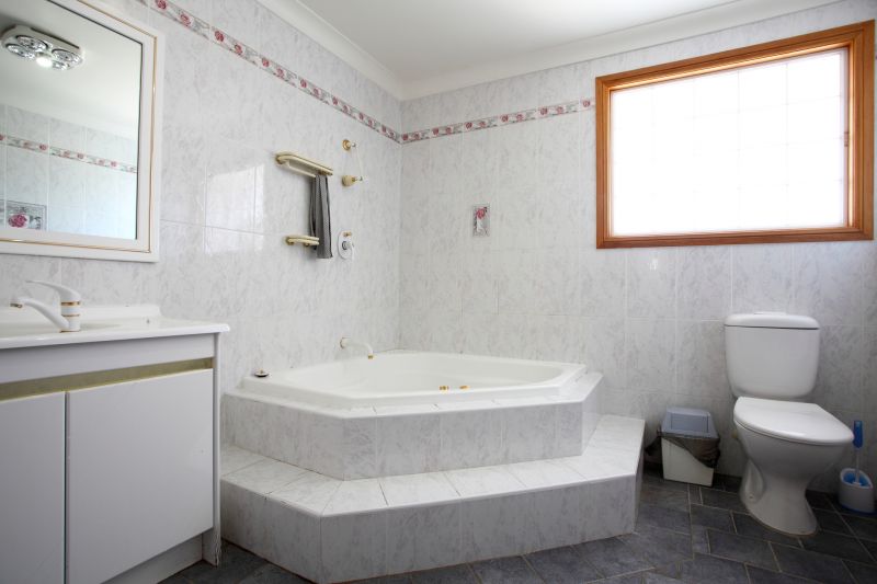 Top Bathtub Installation Companies in Tarpon Springs, FL